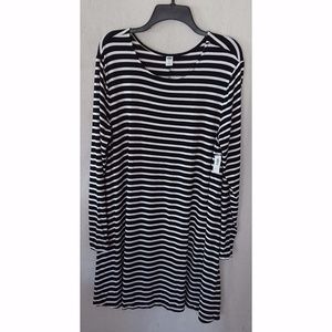 Soft Flowing Black and White Striped Old Navy Dress